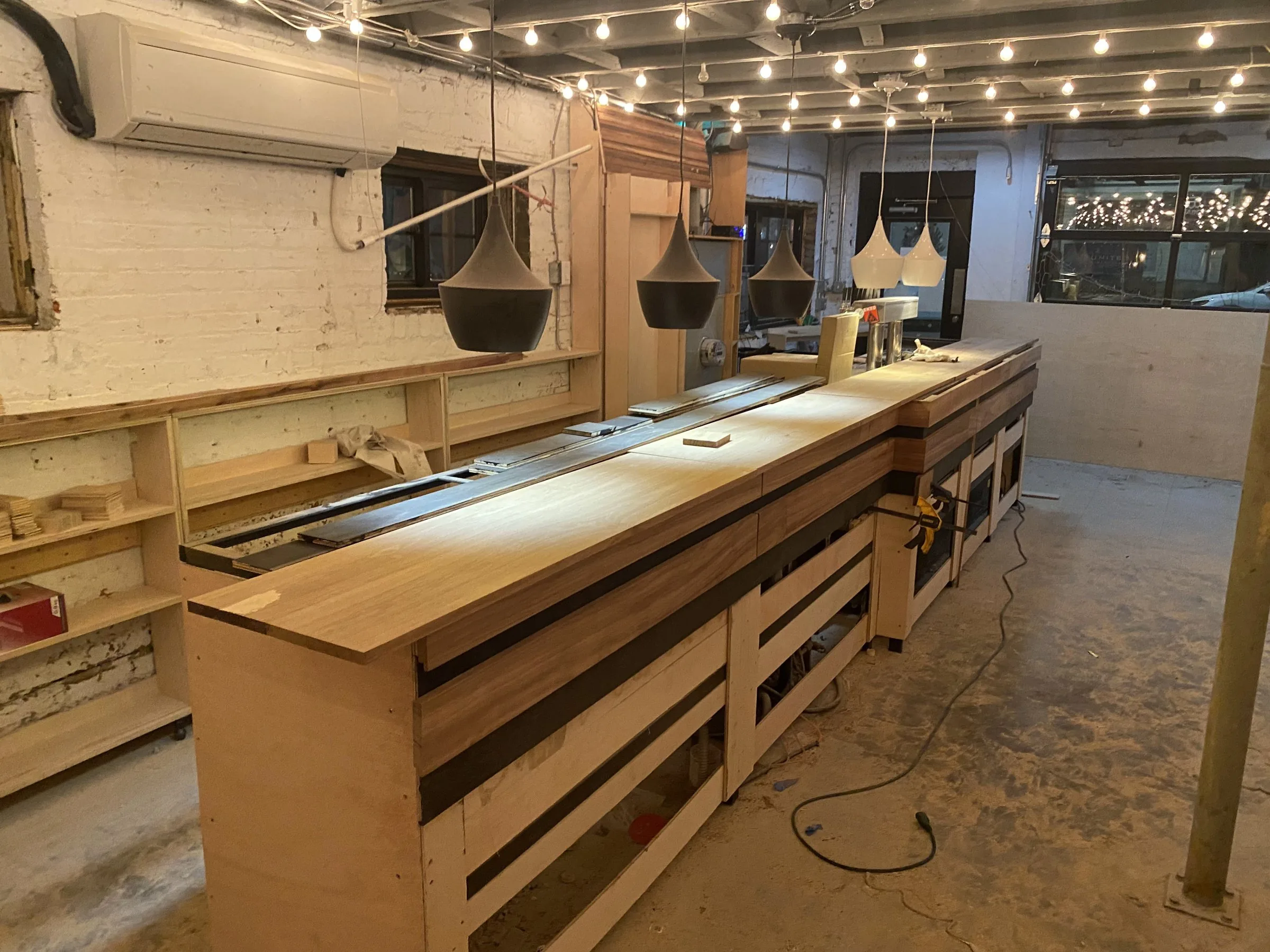 Restaurant bar